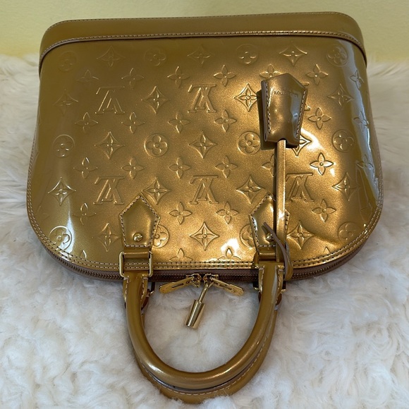 💯Authentic Louis Vuitton Alma  Women's Bag🍀 - Picture 9 of 17